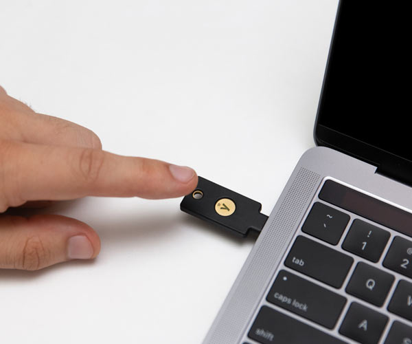 yubico-yubikey-5c-nfc-sicherheitsschluessel-usb-c-nfc-schwarz-6