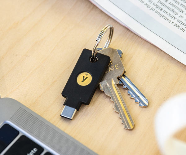 yubico-yubikey-5c-nfc-sicherheitsschluessel-usb-c-nfc-schwarz-7
